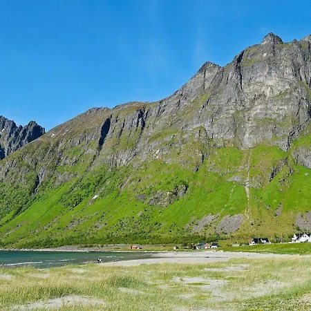 Five-bedroom Holiday In Skaland Nyaraló Mefjordvær